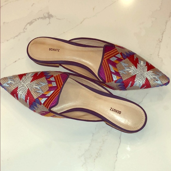 SCHUTZ Shoes - Schutz embroidered slides